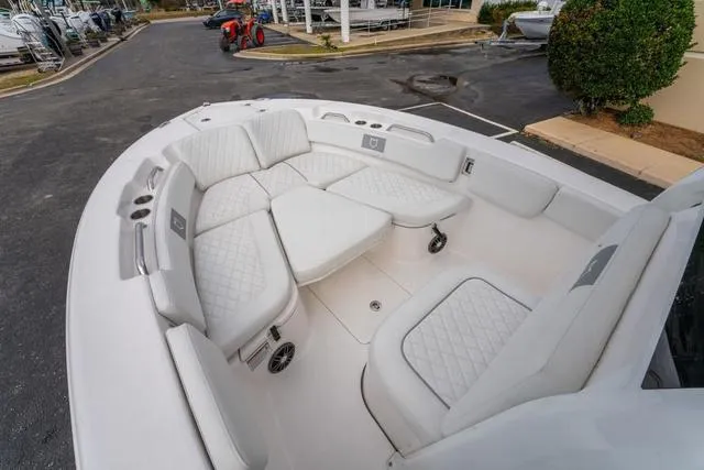 Slide: The Image of Sea Fox 248 Commander 2025 - 15