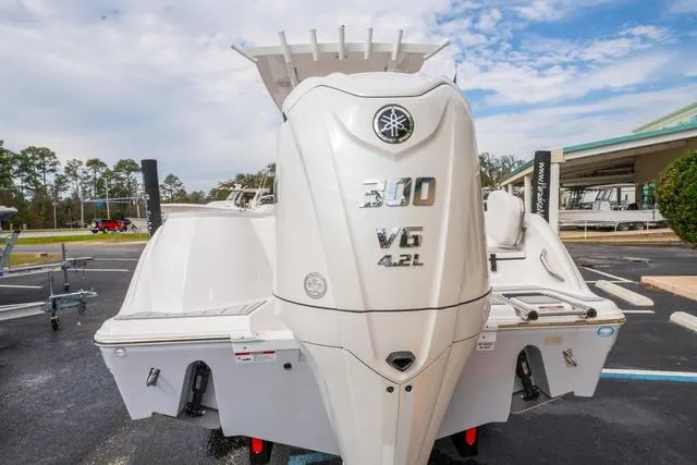 Slide: The Image of Sea Fox 248 Commander 2025 - 2