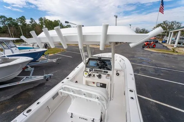 Slide: The Image of Sea Fox 248 Commander 2025 - 8