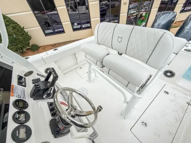 Slide: The Image of Sea Fox 268 Commander 2025 - 15
