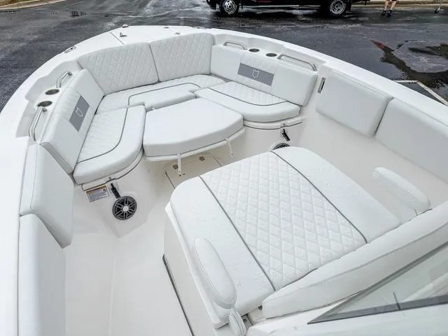 Slide: The Image of Sea Fox 268 Commander 2025 - 20
