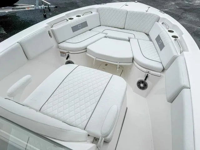 Slide: The Image of Sea Fox 268 Commander 2025 - 21