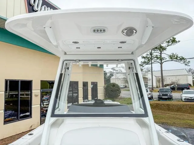 Slide: The Image of Sea Fox 268 Commander 2025 - 24