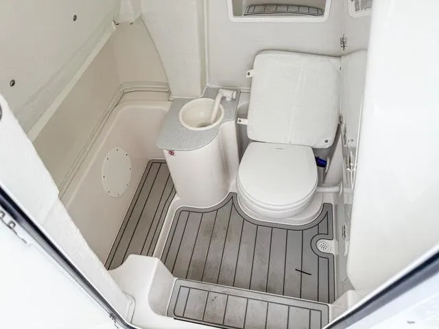 Slide: The Image of Sea Fox 268 Commander 2025 - 25