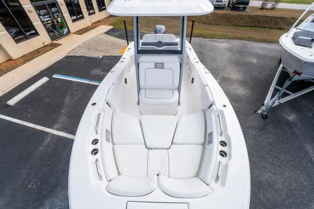 Slide: The Image of Sea Fox 228 Commander 2025 - 14