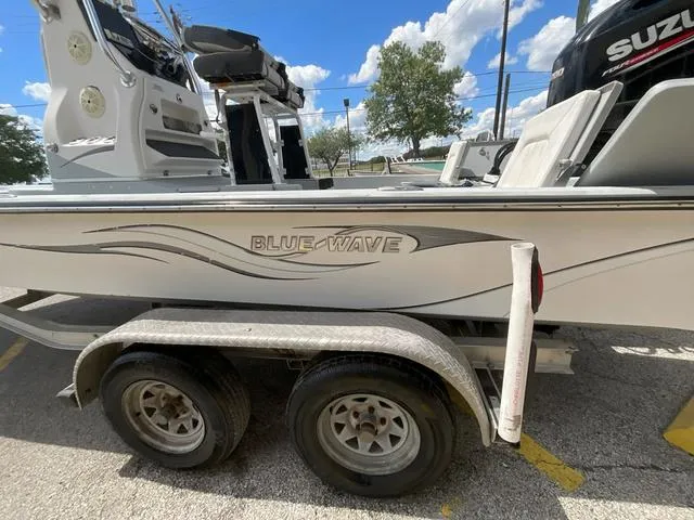 Slide: The Image of Blue Wave 2200 STL 2017 - 8