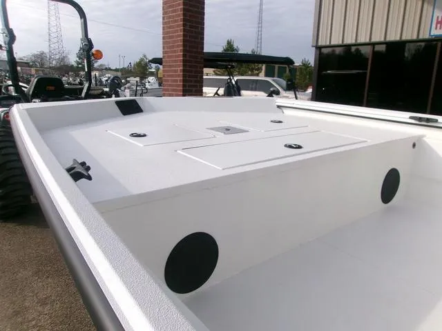 Slide: The Image of Avid 20 Rogue 2026 - 4