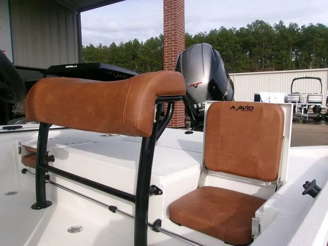 Slide: The Image of Avid 20 Rogue 2026 - 7