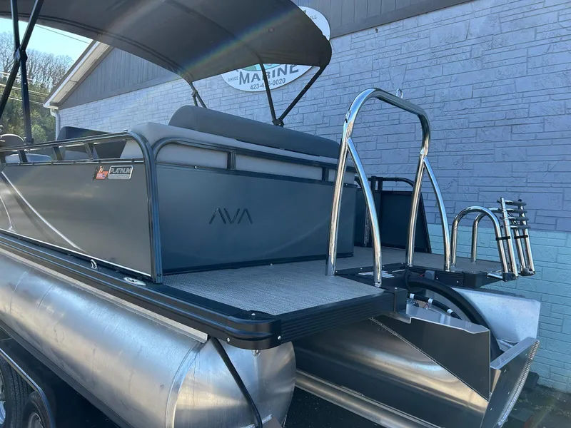Slide: The Image of 2025 Avalon 2385 LSZ VRL pontoon boat with sleek design and modern features. - 4