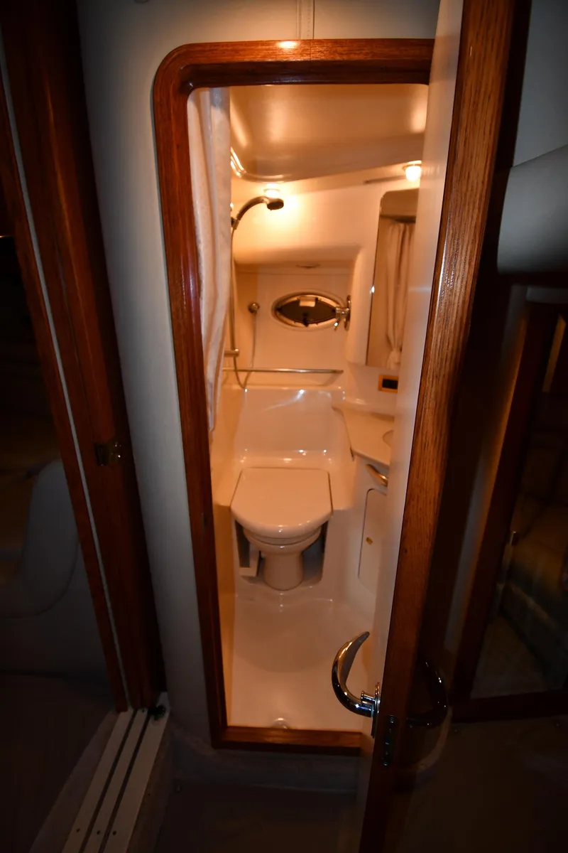 Slide: The Image of Sea Ray 460 Sundancer 2000 - 57