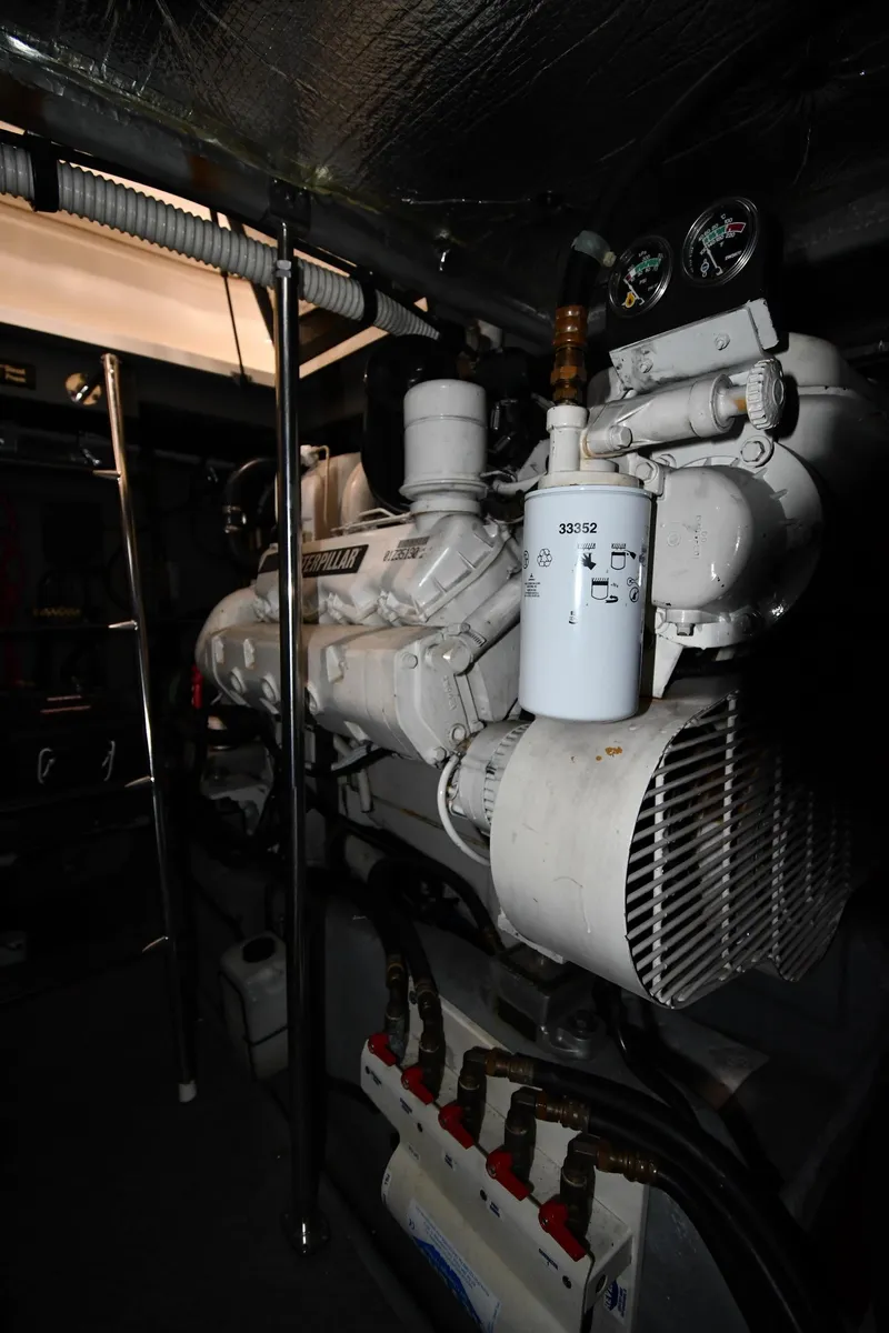 Slide: The Image of Sea Ray 460 Sundancer 2000 - 65