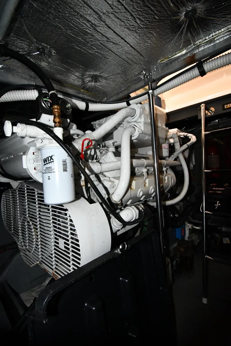 Slide: The Image of Sea Ray 460 Sundancer 2000 - 66