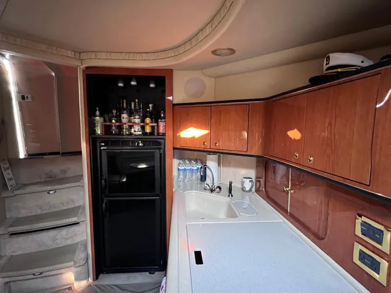 Slide: The Image of Sea Ray 460 Sundancer 2000 - 79