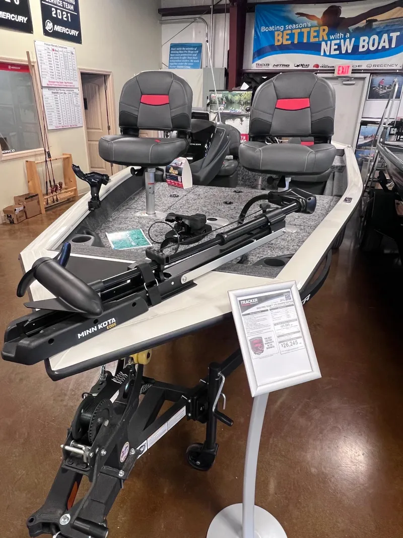 Slide: The Image of Tracker Pro Team 175 Crappie Edition 2025 - 70