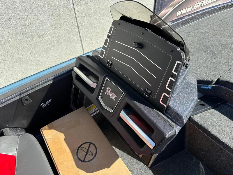 Slide: The Image of 2025 Ranger Z521 boat with Humminbird electronics and trolling motor on deck. - 14