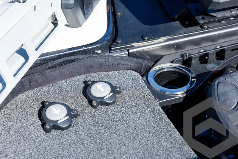 Slide: The Image of 2017 Nitro Z21 Z-PRO boat interior with cup holder and controls. - 30