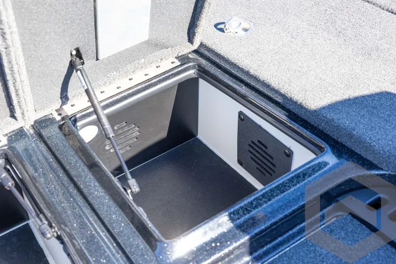 Slide: The Image of 2017 Nitro Z21 Z-PRO Package storage compartment, open lid, interior view. - 39