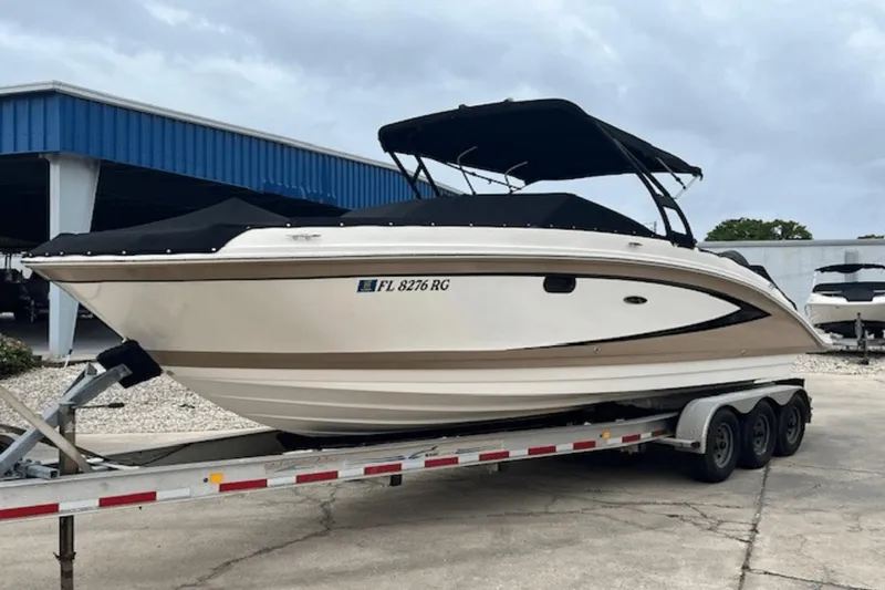 Slide: The Image of Sea Ray 270 SDX Outboard 2017 - 1