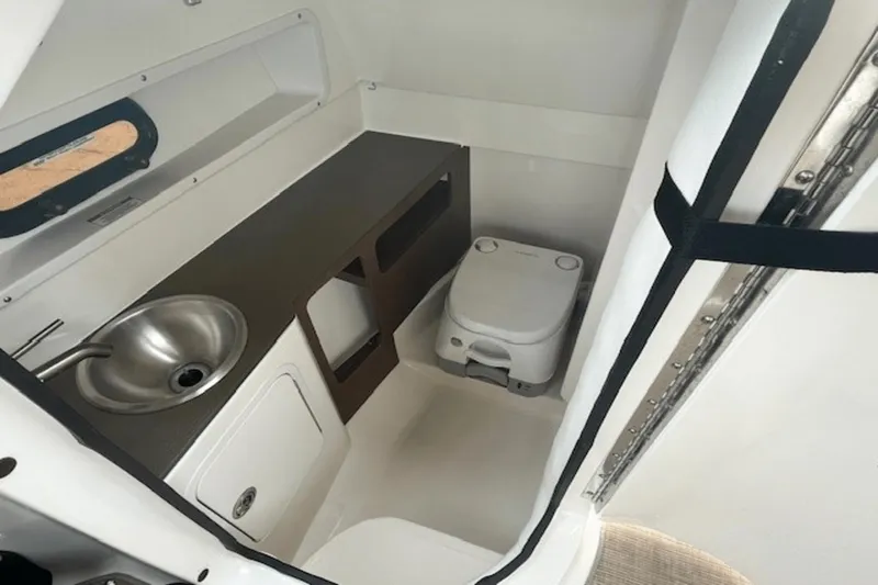 Slide: The Image of Sea Ray 270 SDX Outboard 2017 - 18