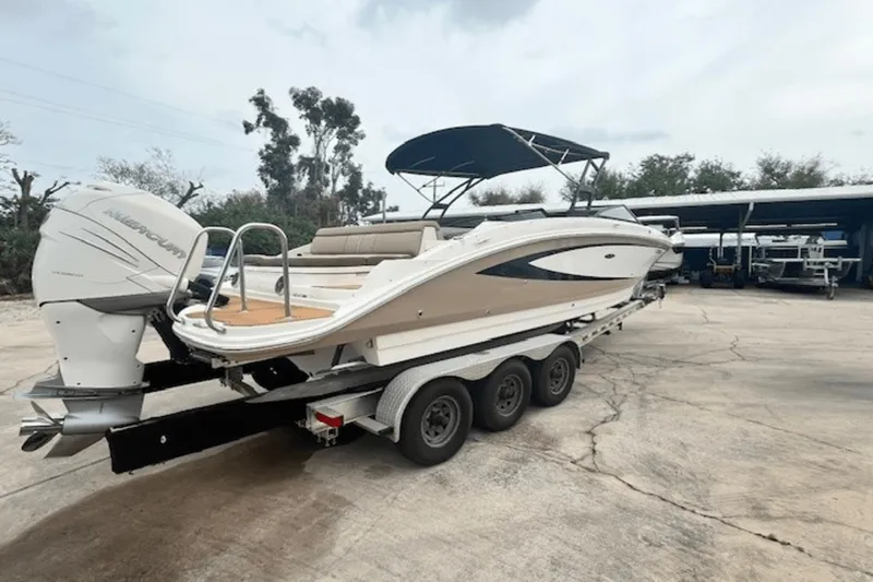 Slide: The Image of Sea Ray 270 SDX Outboard 2017 - 3