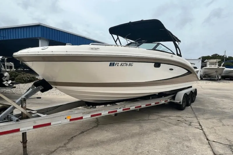 Slide: The Image of Sea Ray 270 SDX Outboard 2017 - 5