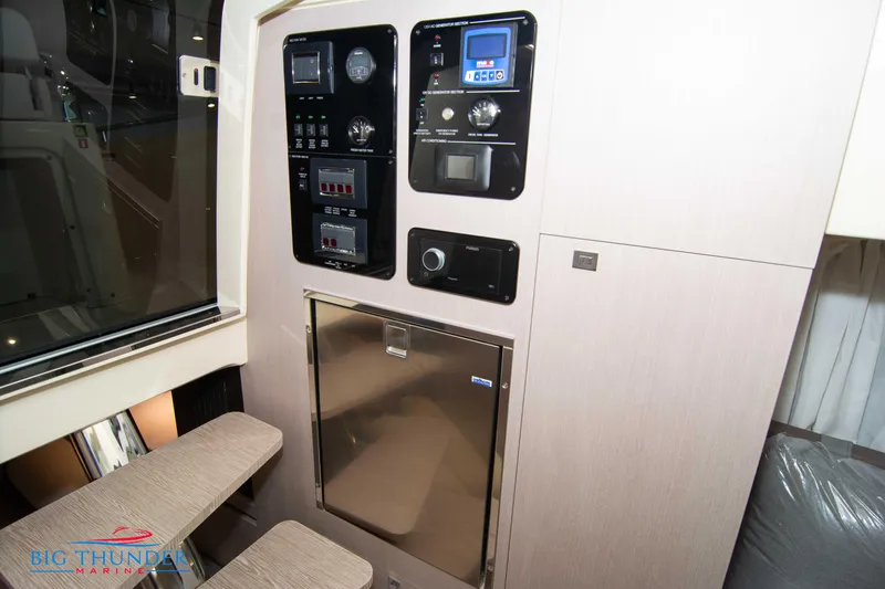 Slide: The Image of Invictus GT320S 2024 - 51