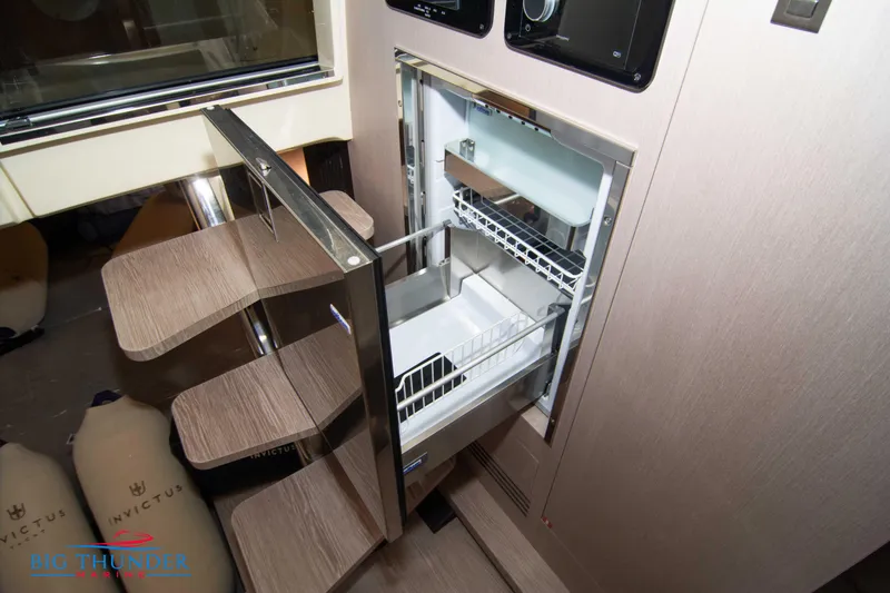 Slide: The Image of Invictus GT320S 2024 - 52