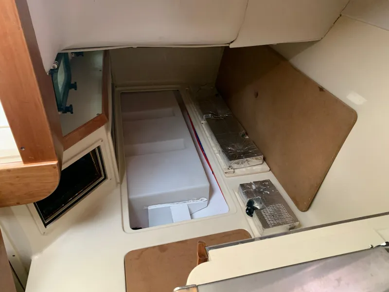 Slide: The Image of Interior view of 2006 Albin 28 Tournament Express boat cabin. - 34