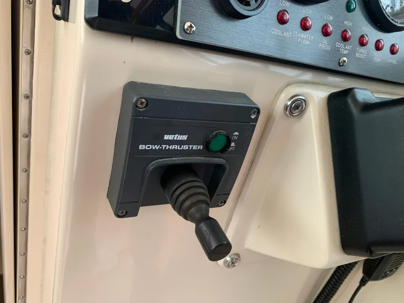 Slide: The Image of Bow thruster control panel on 2006 Albin 28 Tournament Express boat. - 45