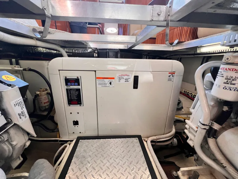 Slide: The Image of Carver 444 Cockpit Motor Yacht 2005 - 53