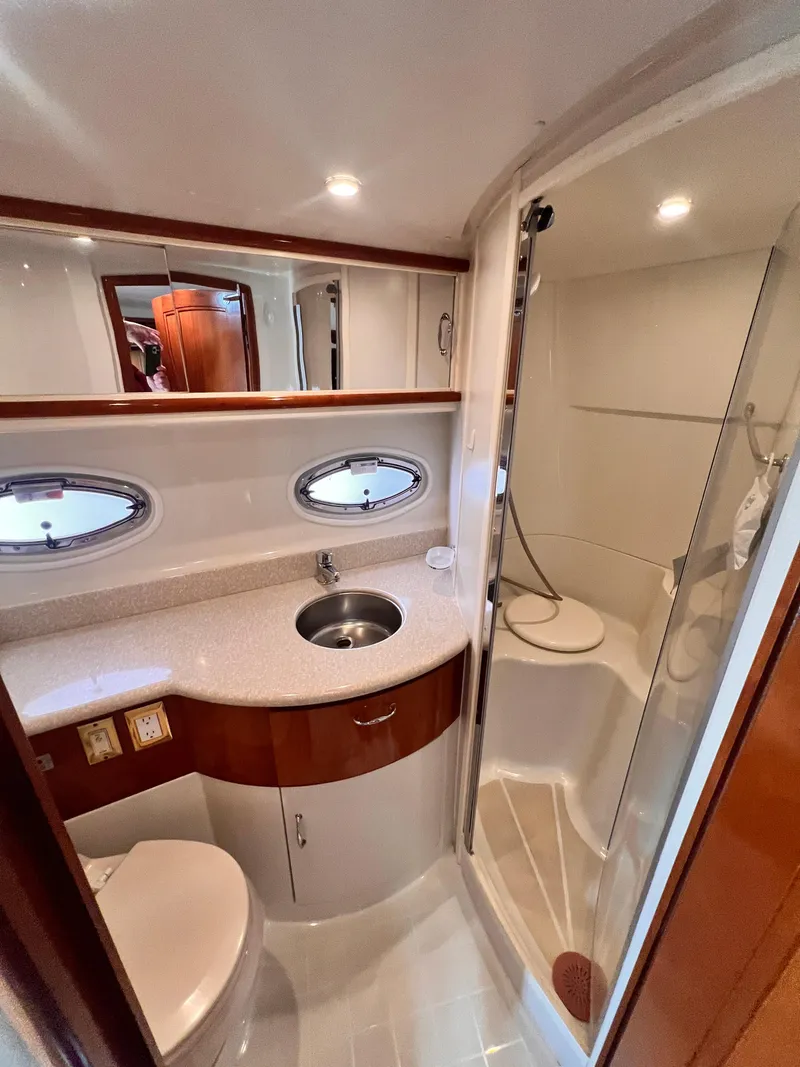 Slide: The Image of Carver 444 Cockpit Motor Yacht 2005 - 74