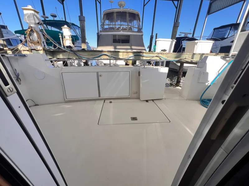 Slide: The Image of Carver 444 Cockpit Motor Yacht 2005 - 79