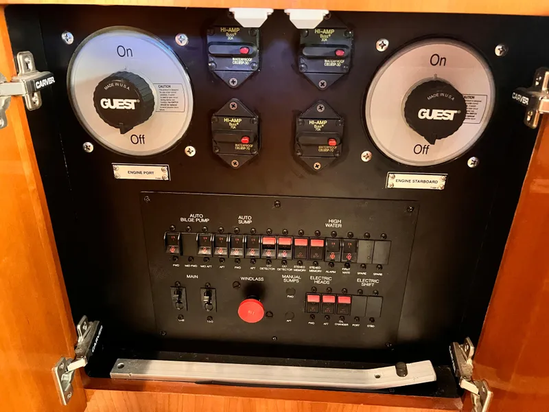 Slide: The Image of Carver 444 Cockpit Motor Yacht 2005 - 83