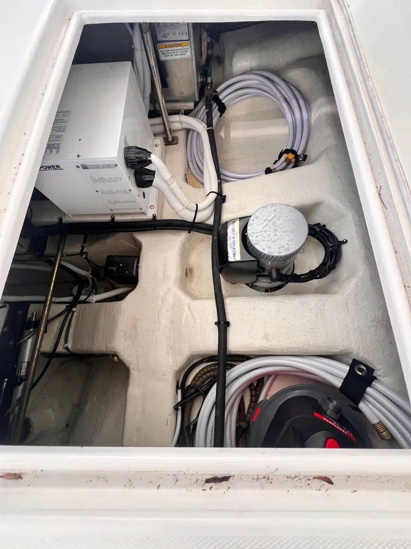 Slide: The Image of Carver 444 Cockpit Motor Yacht 2005 - 94