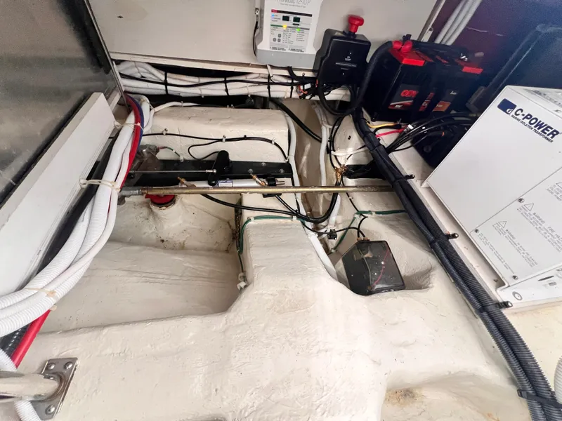 Slide: The Image of Carver 444 Cockpit Motor Yacht 2005 - 96