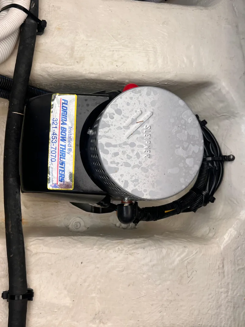 Slide: The Image of Carver 444 Cockpit Motor Yacht 2005 - 97