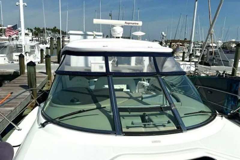 Slide: The Image of Cummins Onan generator in 2003 Sea Ray 420 Sundancer engine room. - 32