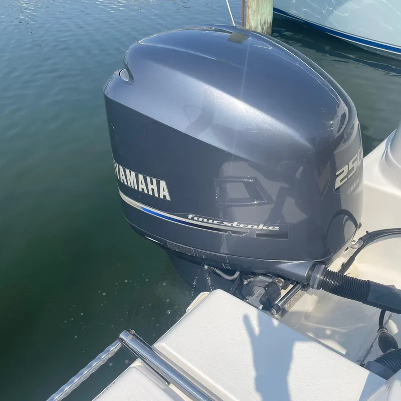 Slide: The Image of Yamaha 250 outboard motor on 2015 NauticStar 2200XS Offshore boat. - 25