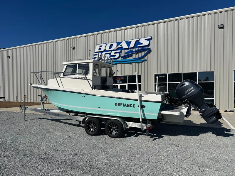 The Image of Defiance 220 Admiral 2024 - 0