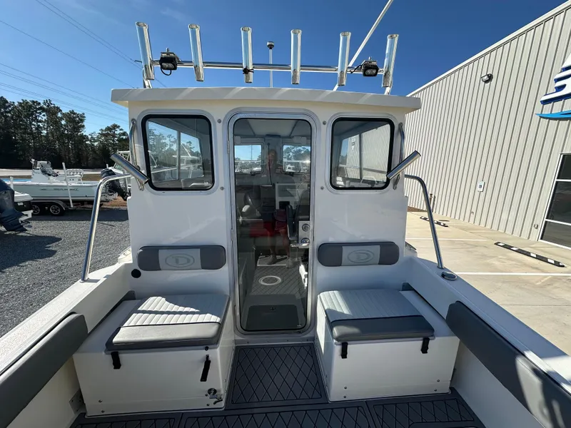 Slide: The Image of Defiance 220 Admiral 2024 - 10