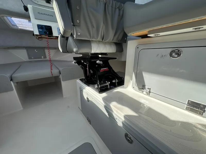 Slide: The Image of Defiance 220 Admiral 2024 - 14