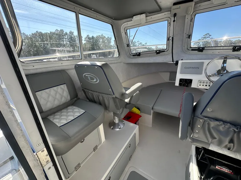 Slide: The Image of Defiance 220 Admiral 2024 - 15