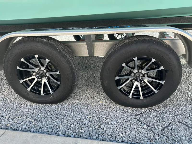 Slide: The Image of Defiance 220 Admiral 2024 - 35