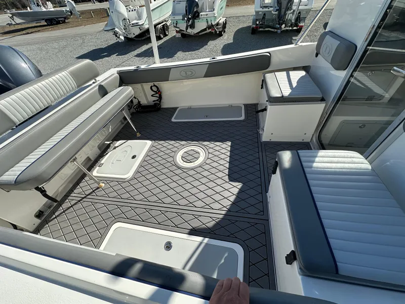 Slide: The Image of Defiance 220 Admiral 2024 - 7