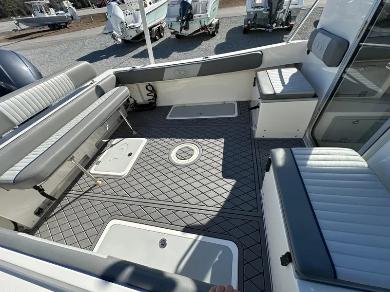 Slide: The Image of Defiance 220 Admiral 2024 - 8