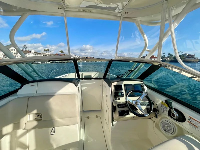 Slide: The Image of Boston Whaler 230 Vantage 2018 - 51