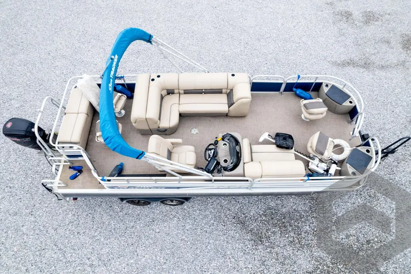 Slide: The Image of Sun Tracker Fishin' Barge 22 DLX 2020 - 60