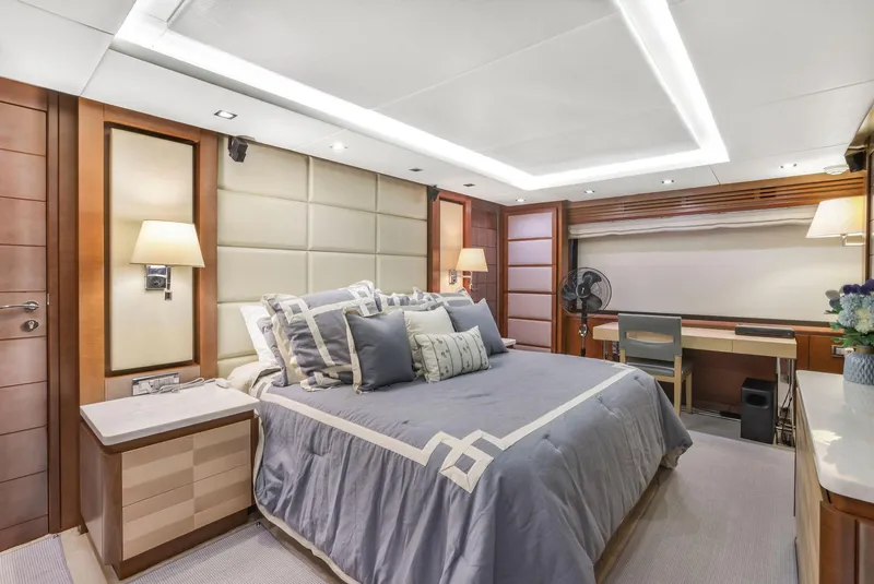 Slide: The Image of Master stateroom, view from portside aft - 14