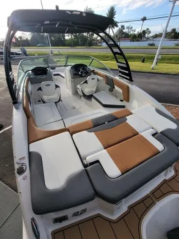 Slide: The Image of Chaparral 23 SSi OB 2025 - 13