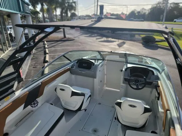 Slide: The Image of Chaparral 23 SSi OB 2025 - 17